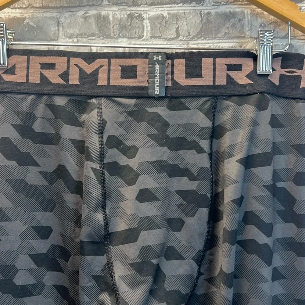 Under Armour compression leggings‎